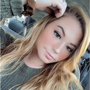 Meet your Posher, Kaitlynn